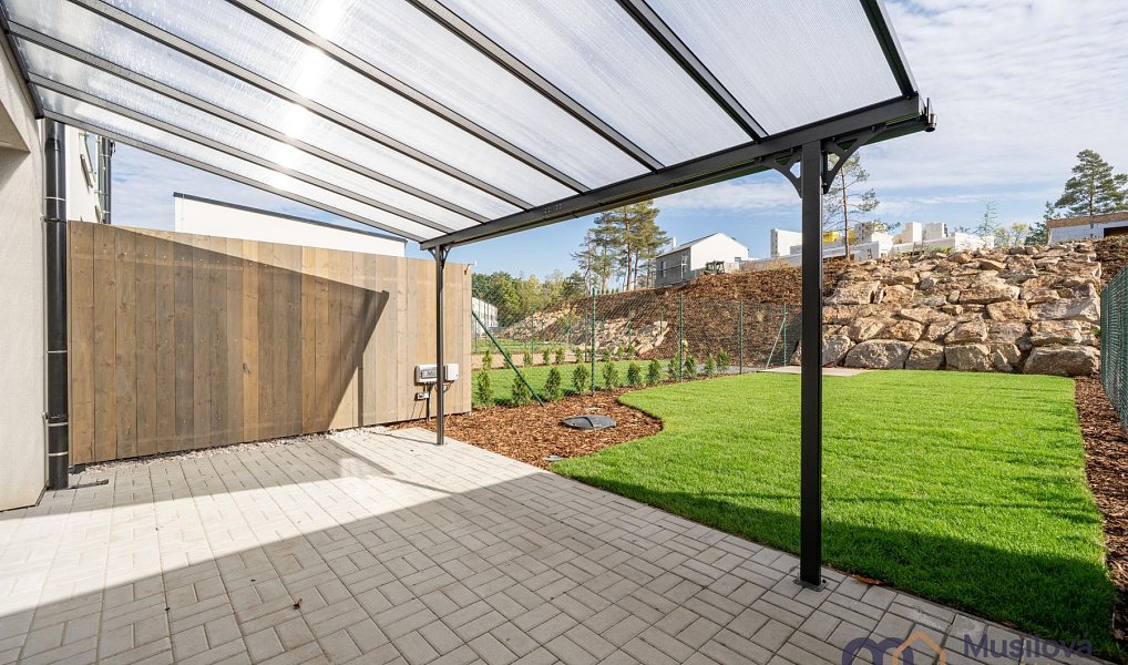Pronájem domu 92 m² s pozemkem 300 m², Újezdeček – náhled fotky 17