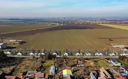 Prodej stavebního pozemku 1 000 m², Chudeřice, okres Hradec Králové