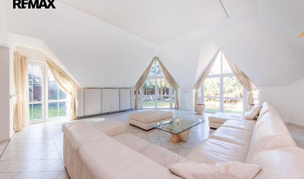 Prodej domu 433 m² s pozemkem 826 m², Praha – náhled fotky 16