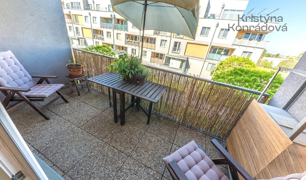 Prodej bytu 2+kk 45 m², Praha – náhled fotky 3