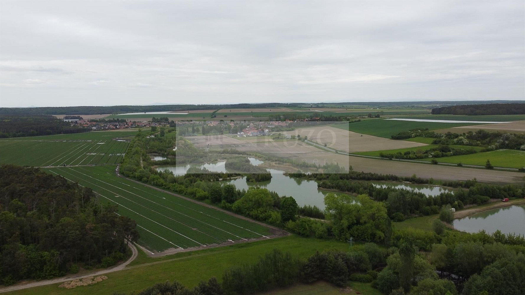 Prodej stavebního pozemku 1 609 m² – fotografie 4