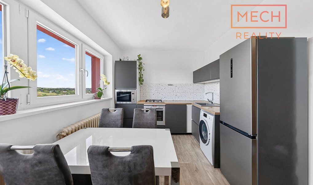 Pronájem bytu 2+1 56 m², Znojmo – náhled fotky 3