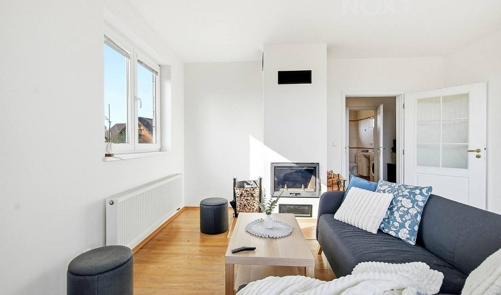 Prodej domu 145 m² s pozemkem 1 215 m², Narysov – náhled fotky 2