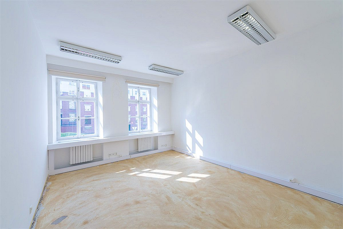 Pronájem kanceláře 46 m² – fotografie 4