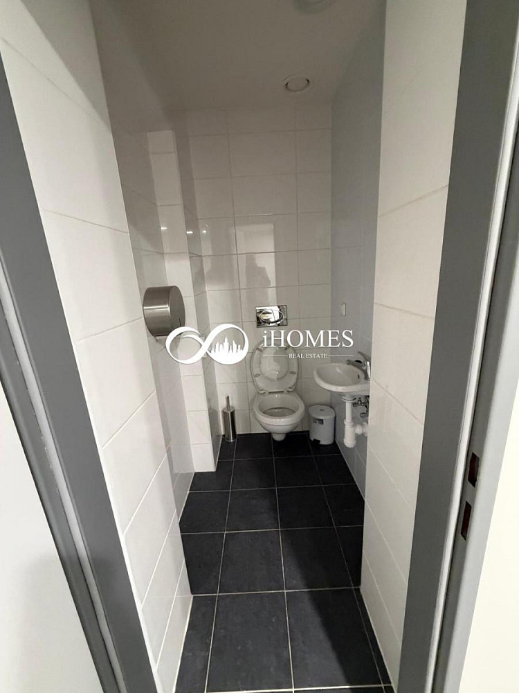 Pronájem kanceláře 126 m² — photo 5