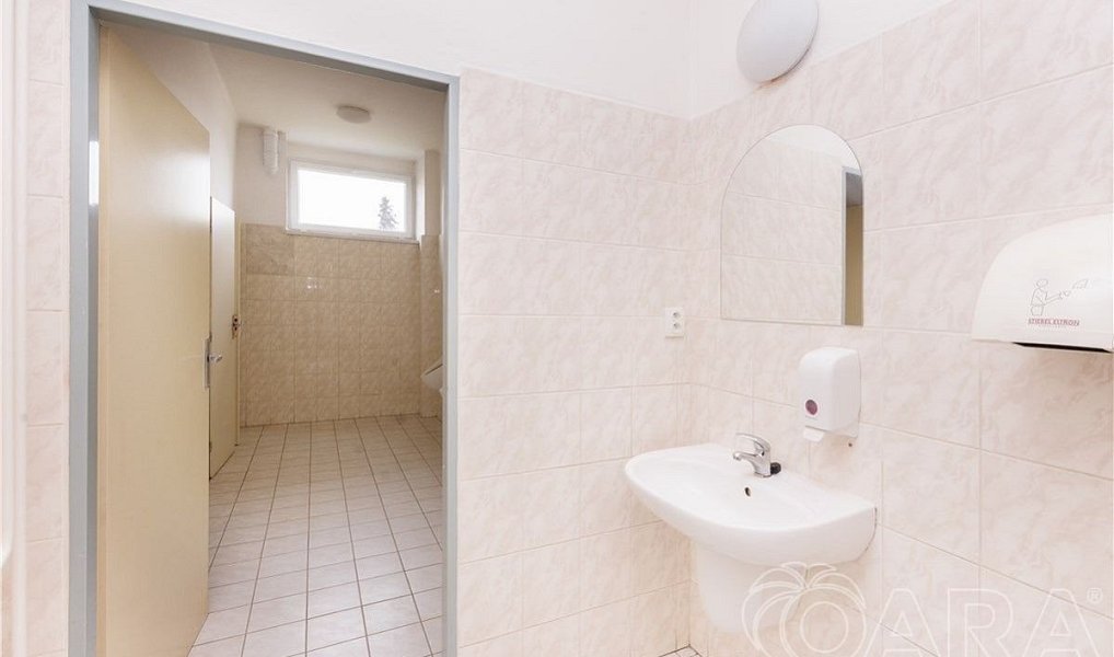 Pronájem kanceláře 549 m², Písek – náhled fotky 25
