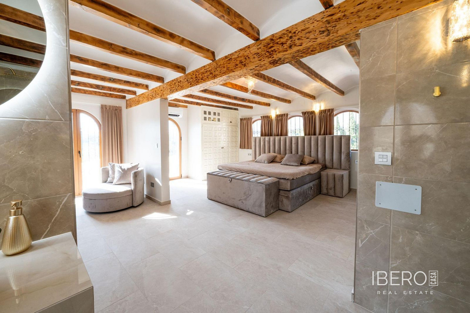 Prodej domu 1 075 m² s pozemkem 10 000 m² — photo 5