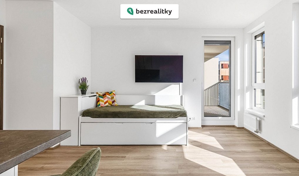 Prodej bytu 1+kk 34 m², Praha – náhled fotky 2