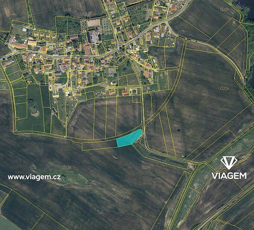Prodej pole 665 m²