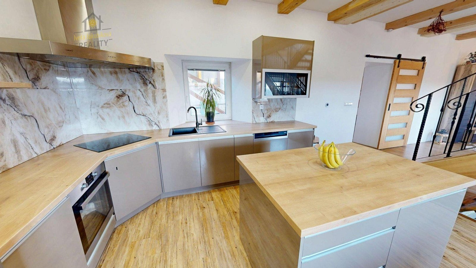 Prodej domu 494 m² s pozemkem 777 m² – fotografie 3