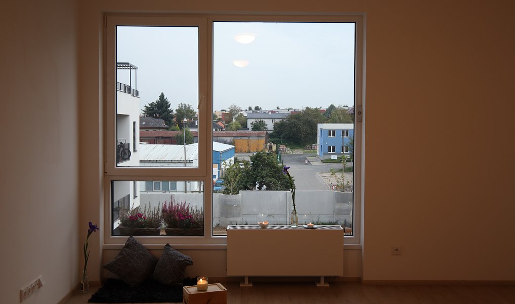 Pronájem bytu 2+kk 50 m², Roztoky – náhled fotky 3