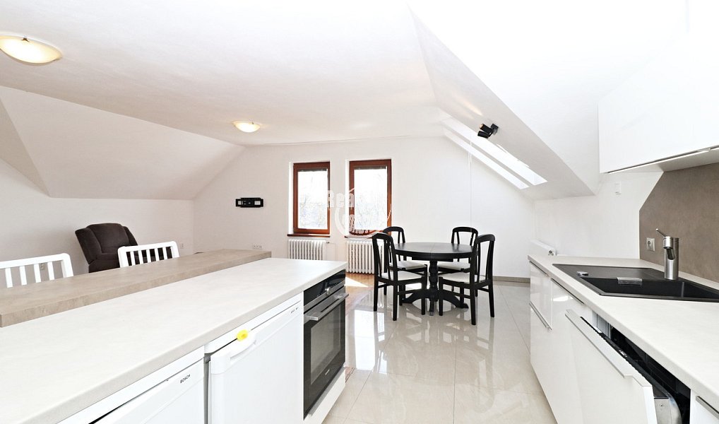 Prodej bytu 4+kk 90 m², Jihlava – náhled fotky 6