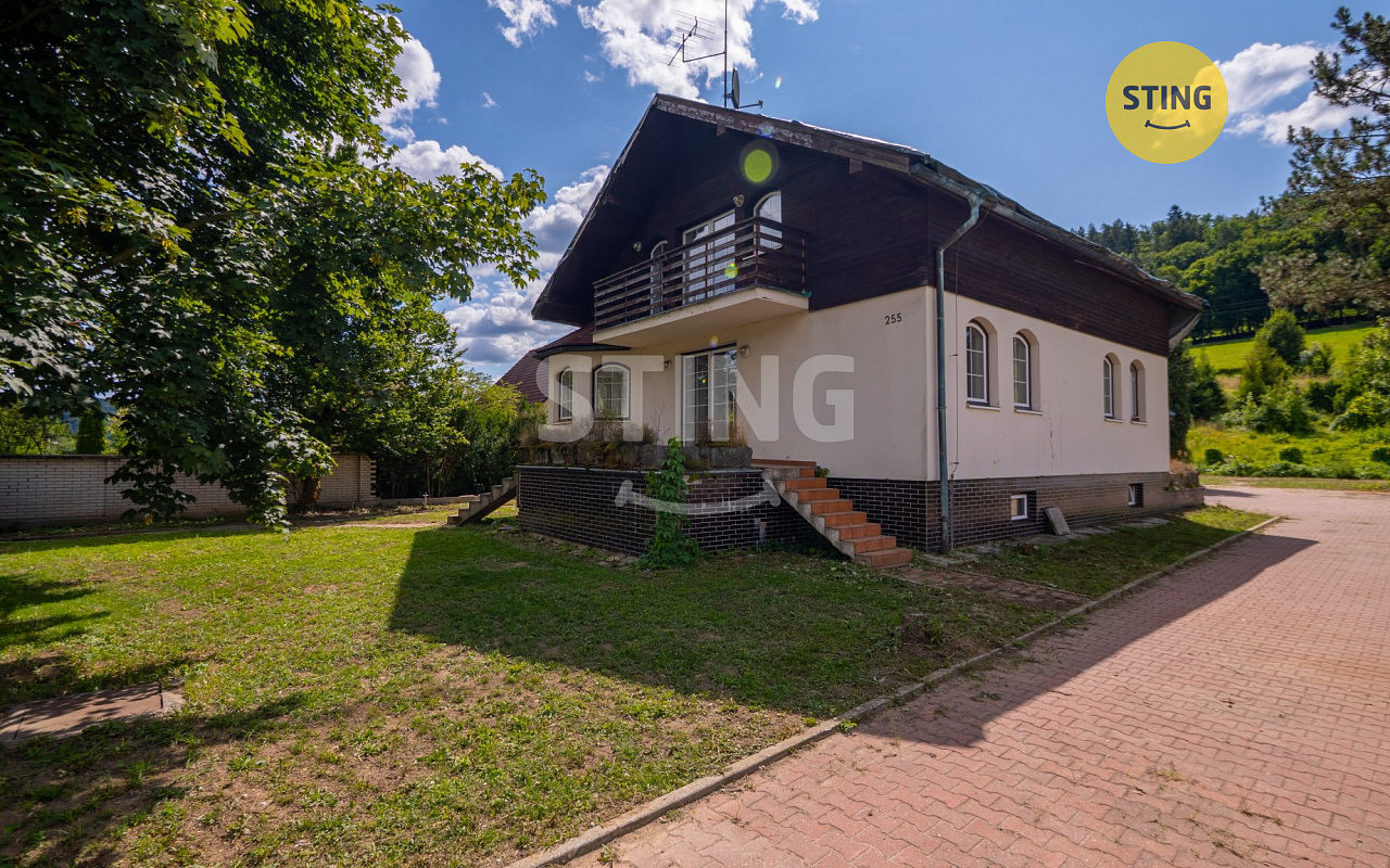 Prodej domu 334 m² s pozemkem 2 658 m²