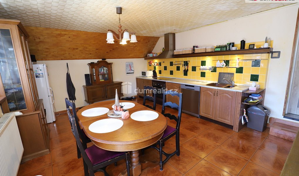 Prodej domu 330 m² s pozemkem 263 m², Habartov – náhled fotky 8