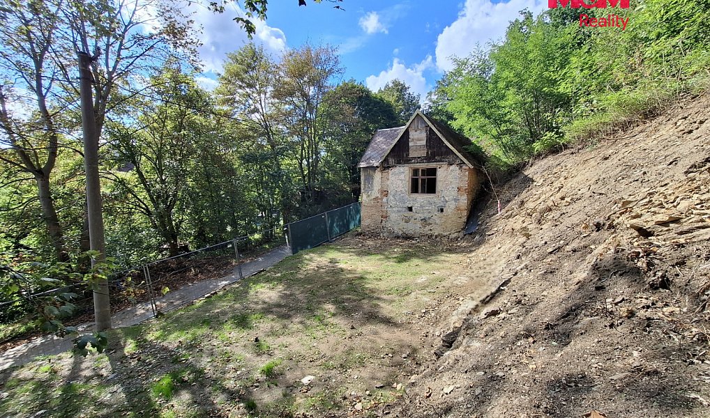Prodej stavebního pozemku 360 m², Lomnice – náhled fotky 2