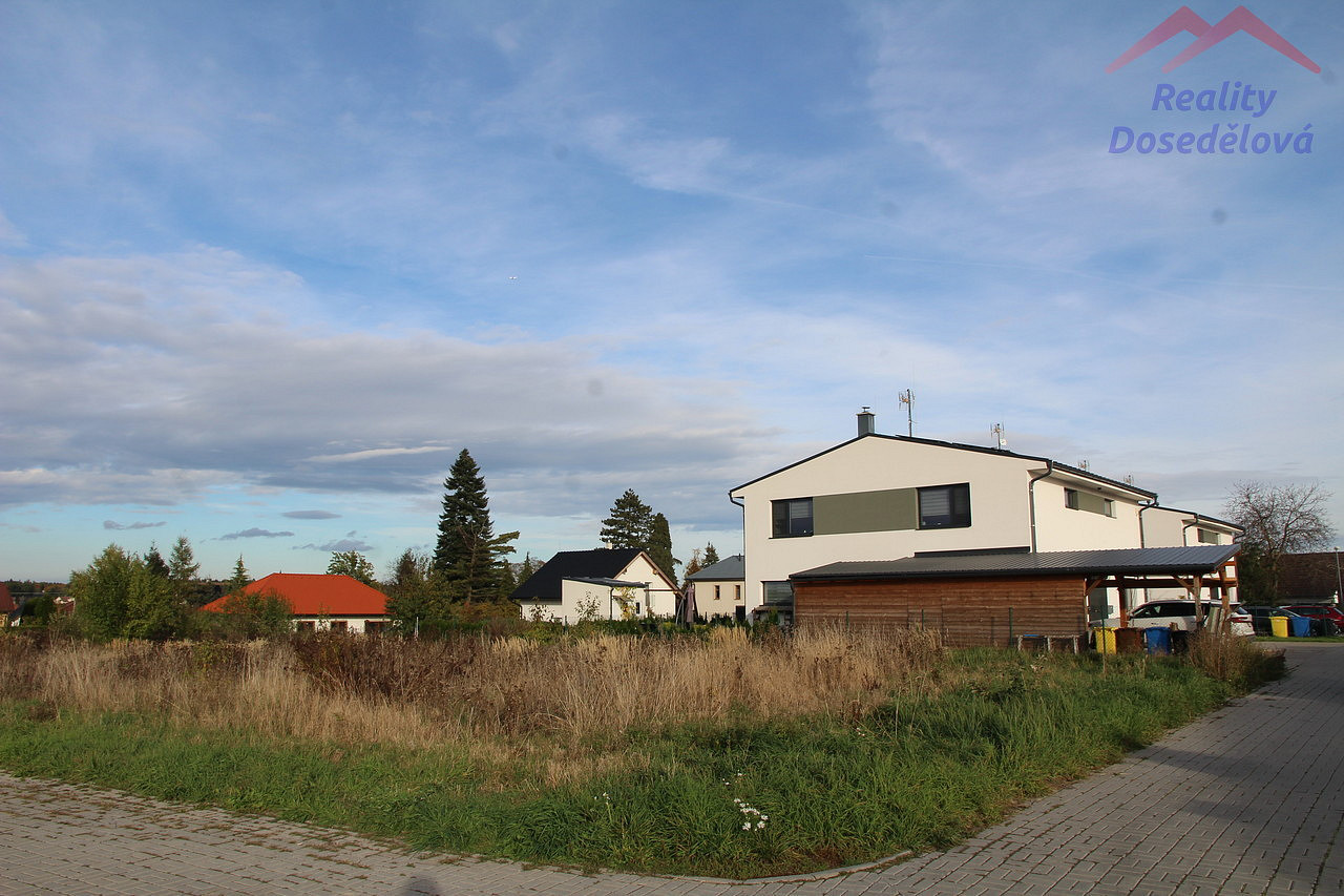 Prodej stavebního pozemku 812 m² – pohled 5