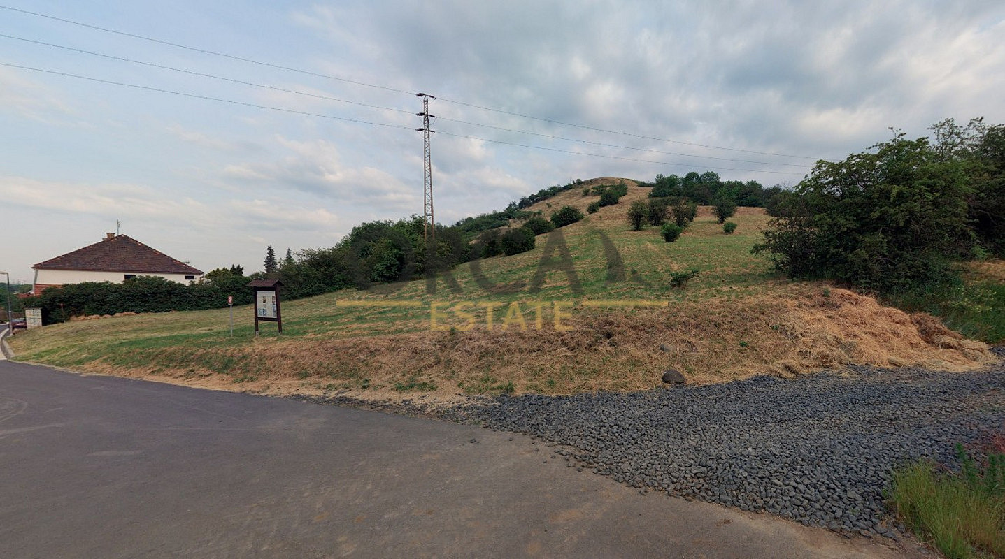 Prodej pozemku 8 431 m² – pohled 3