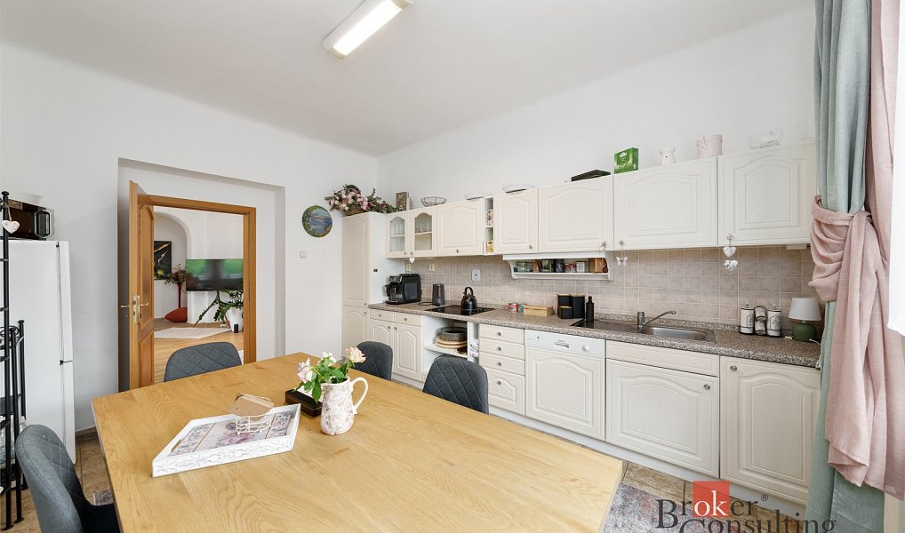 Prodej domu 1 000 m² s pozemkem 2 969 m², Hostivice – náhled fotky 10
