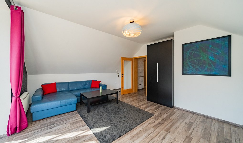 Prodej domu 175 m² s pozemkem 527 m², Dobřejovice – náhled fotky 31