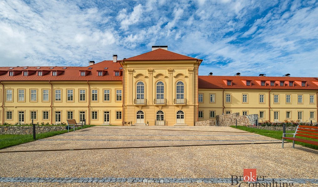 Pronájem bytu 1+kk 48 m², Slavíkova, Jince, okres Příbram