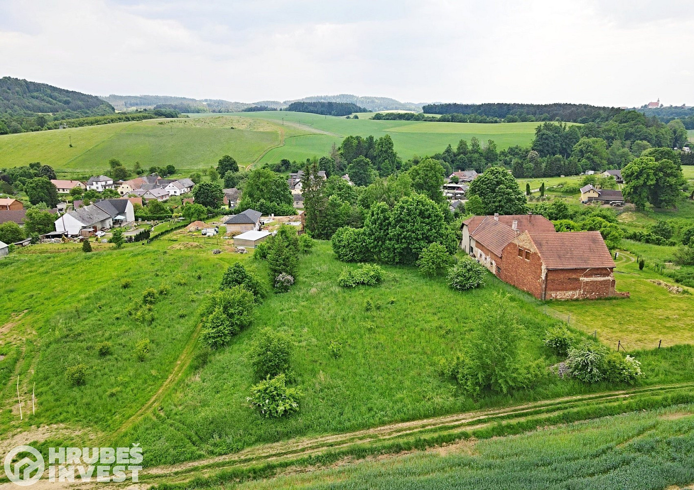 Prodej stavebního pozemku 1 515 m² – fotografie 2