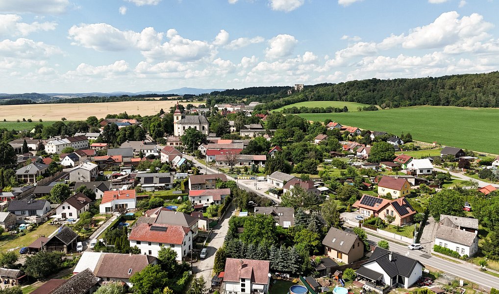 Prodej stavebního pozemku 1 005 m², Boseň – náhled fotky 7