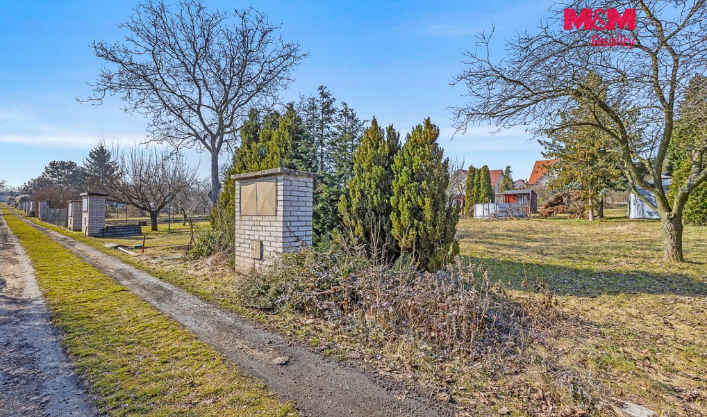 Prodej zahrady 1 053 m², Louny – náhled fotky 9