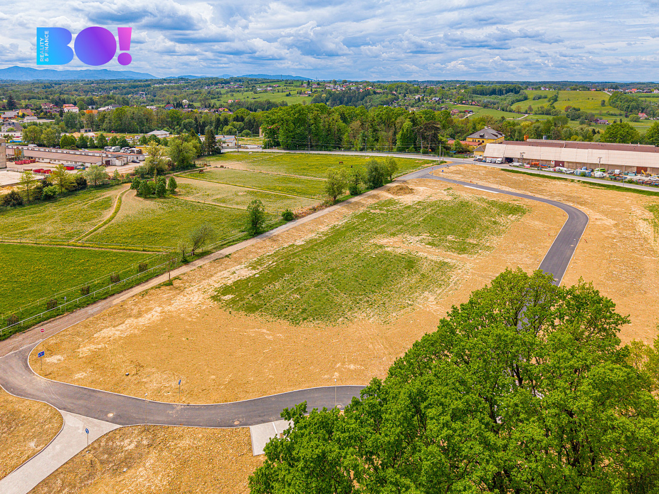 Prodej stavebního pozemku 1 002 m² – pohled 3