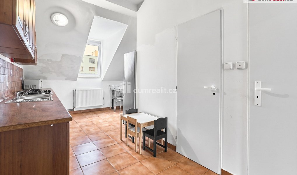 Prodej bytu 2+1 82 m², Karlovy Vary – náhled fotky 4