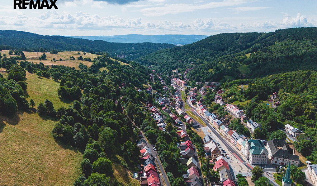 Prodej domu 269 m² s pozemkem 749 m², Jáchymov – náhled fotky 38