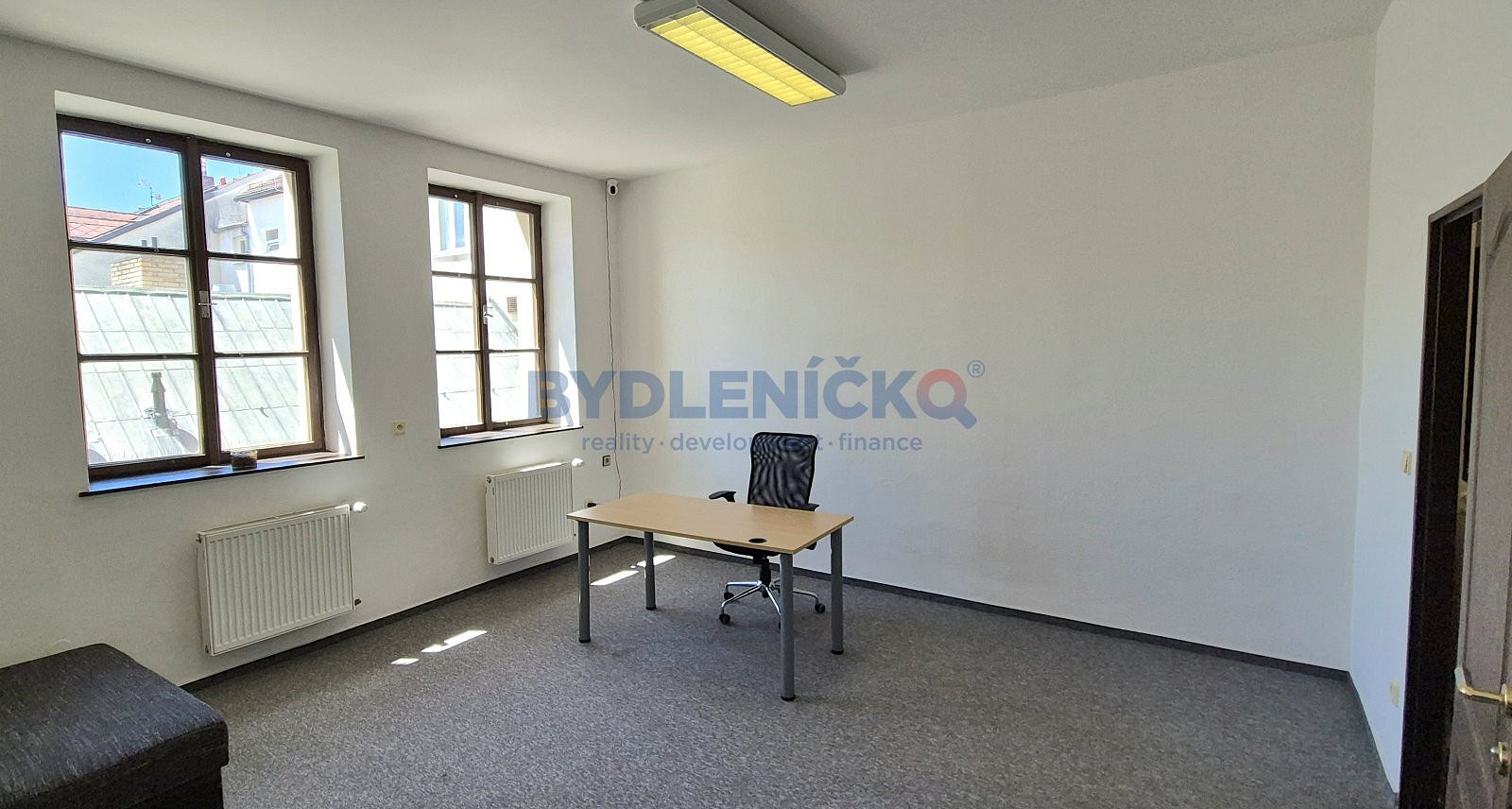 Pronájem kanceláře 56 m² – fotografie 2