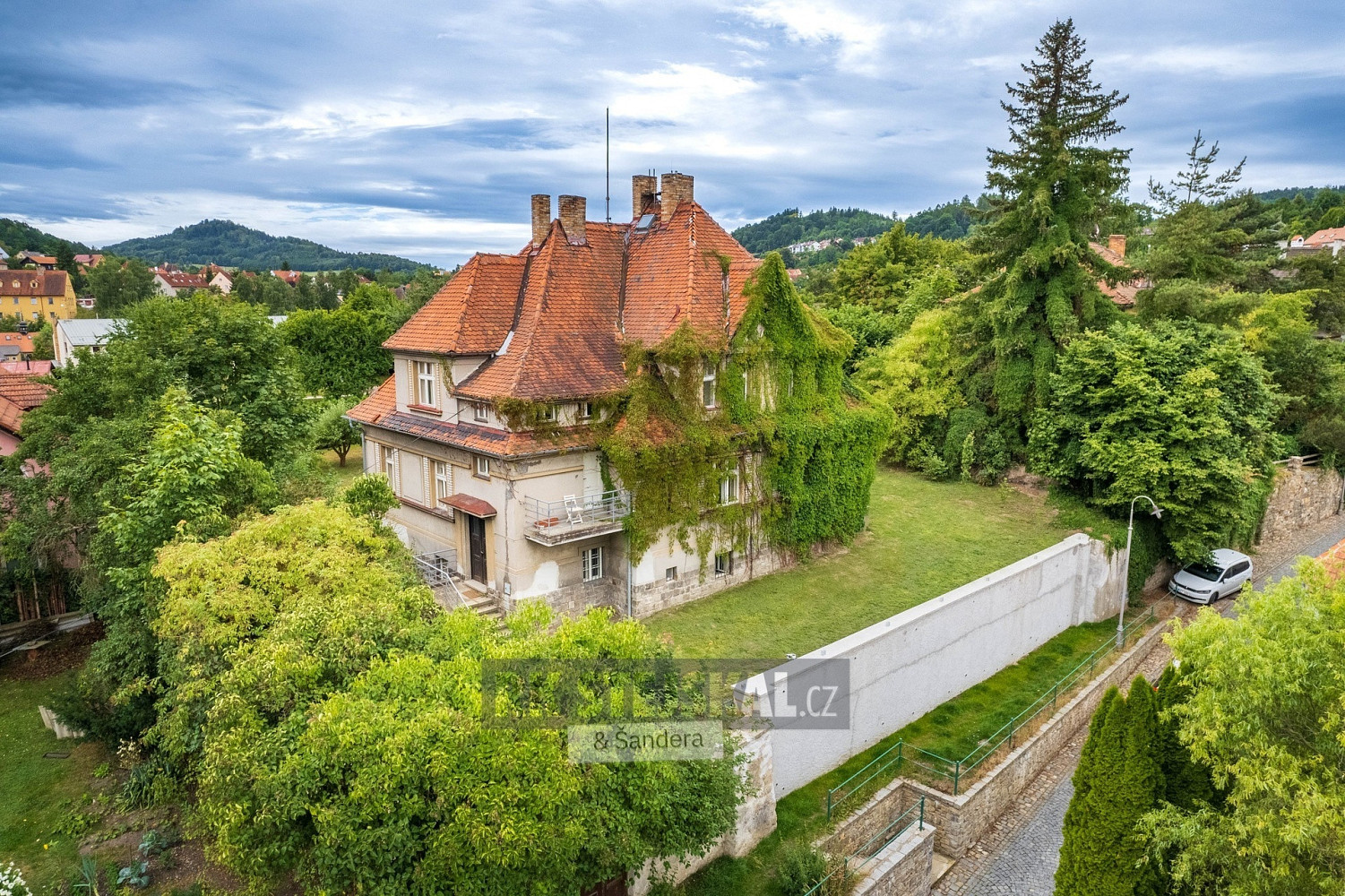 Prodej ubytovacího objektu 440 m² – fotografie 2