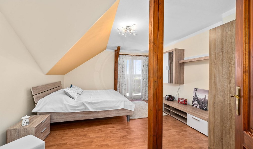 Prodej domu 340 m² s pozemkem 1 147 m², Tábor – náhled fotky 28