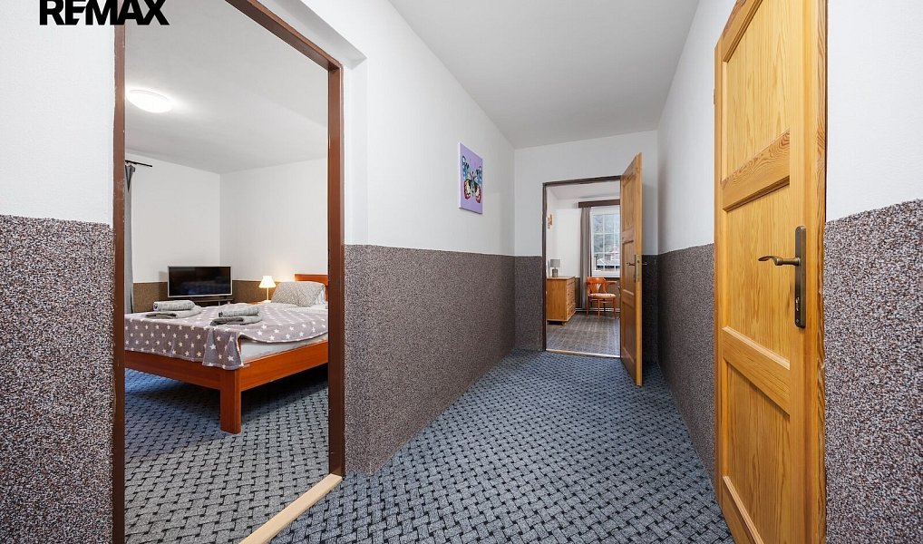 Prodej ubytovacího objektu 435 m², Hřensko – náhled fotky 20