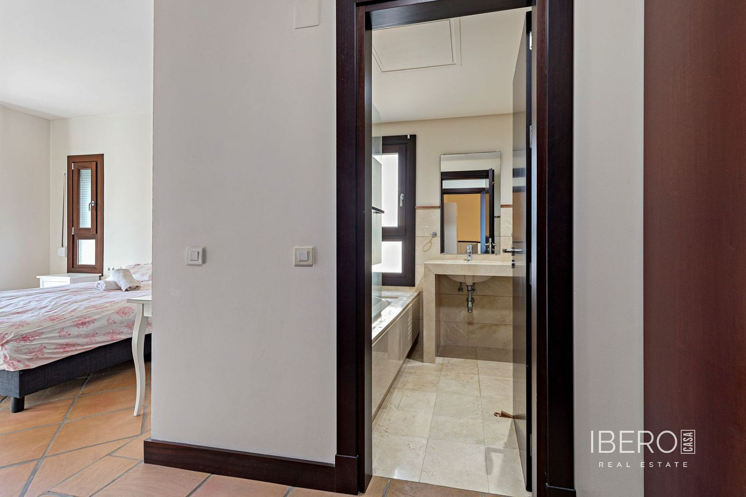 Casa 5+kk – Benahavís, La Cocha, Costa del Sol Occidental - Vista 2