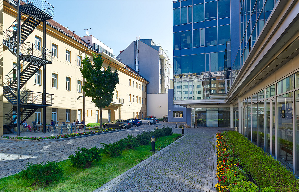 Pronájem kanceláře 281 m²
