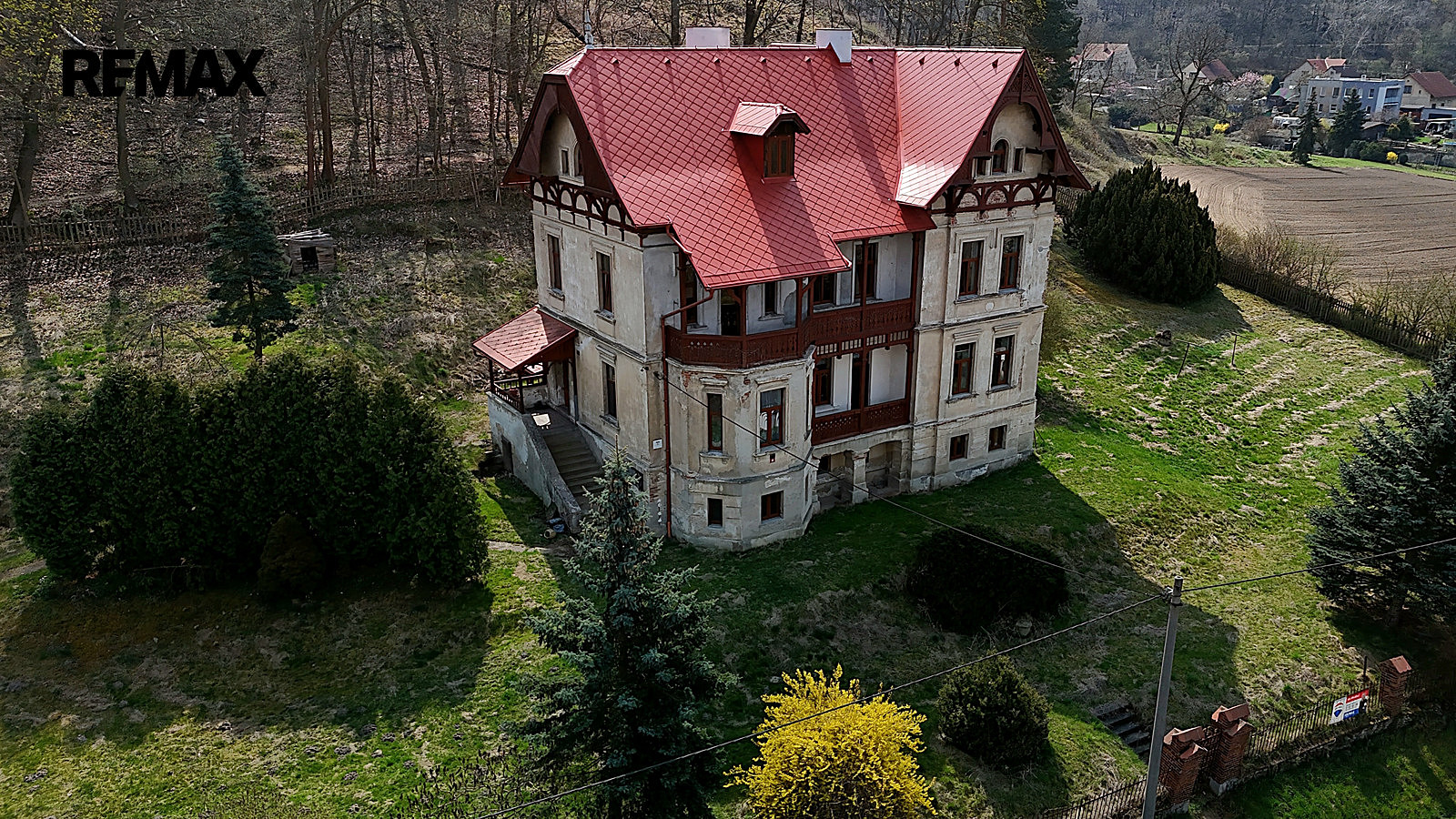 Prodej domu 960 m² s pozemkem 4 964 m² — photo 2