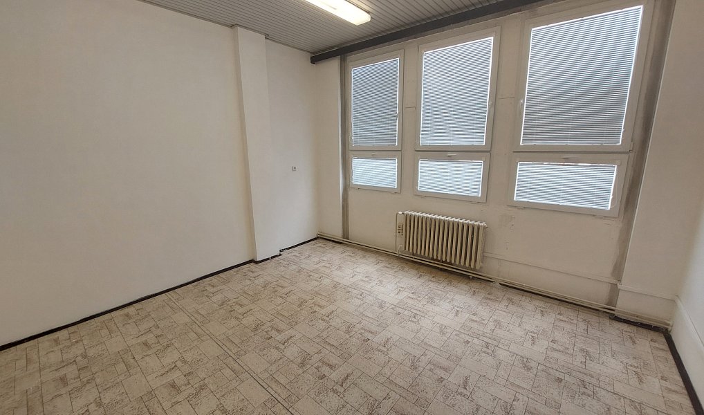 Pronájem kanceláře 101 m², Písek – náhled fotky 4
