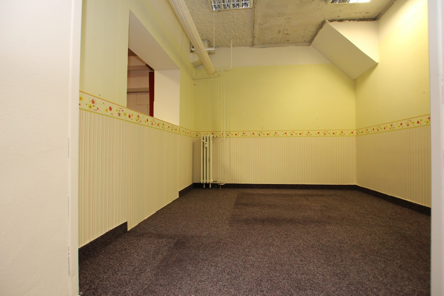 Pronájem skladovacích prostor 100 m² – fotografie 3