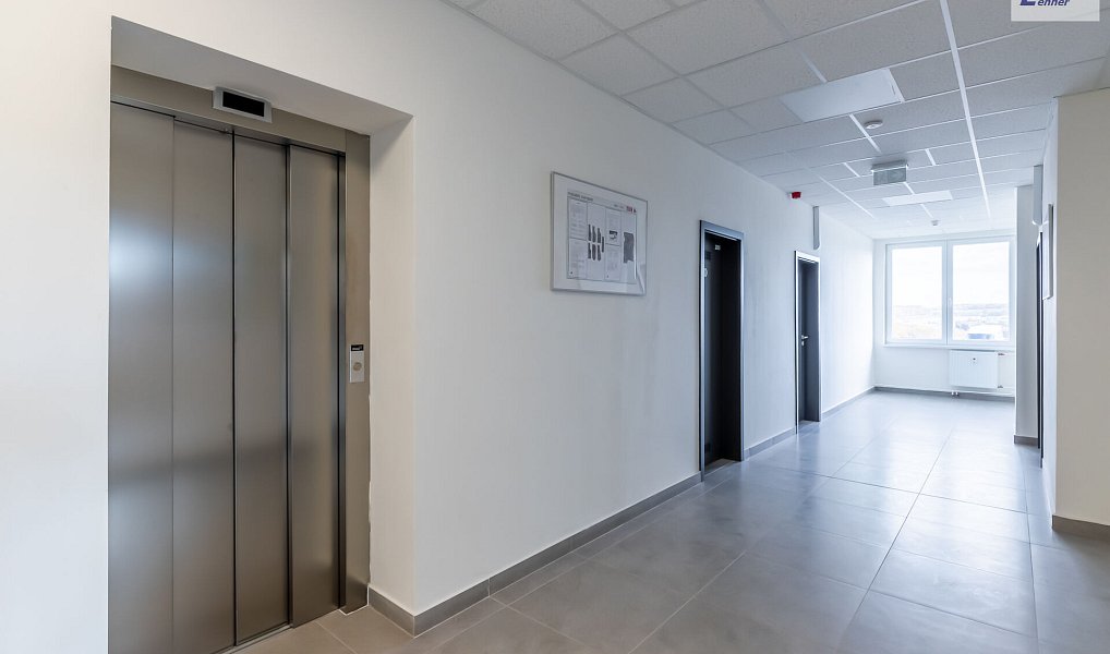 Pronájem kanceláře 160 m², Příbram – náhled fotky 9