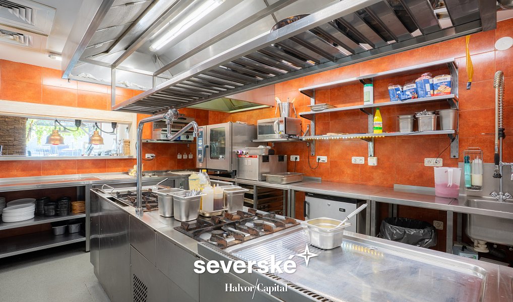 Prodej restaurace 290 m², Doksy – náhled fotky 15