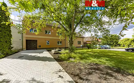 Pronájem domu 280 m² s pozemkem 439 m², třída Krále Jiřího, Velim, okres Kolín