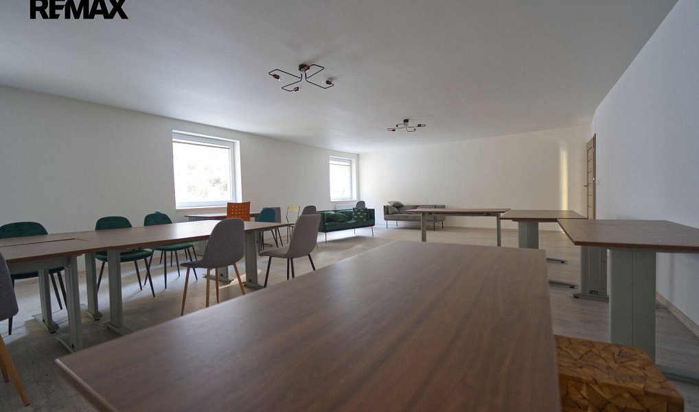 Prodej ubytovacího objektu 1 978 m², Jeseník – náhled fotky 32