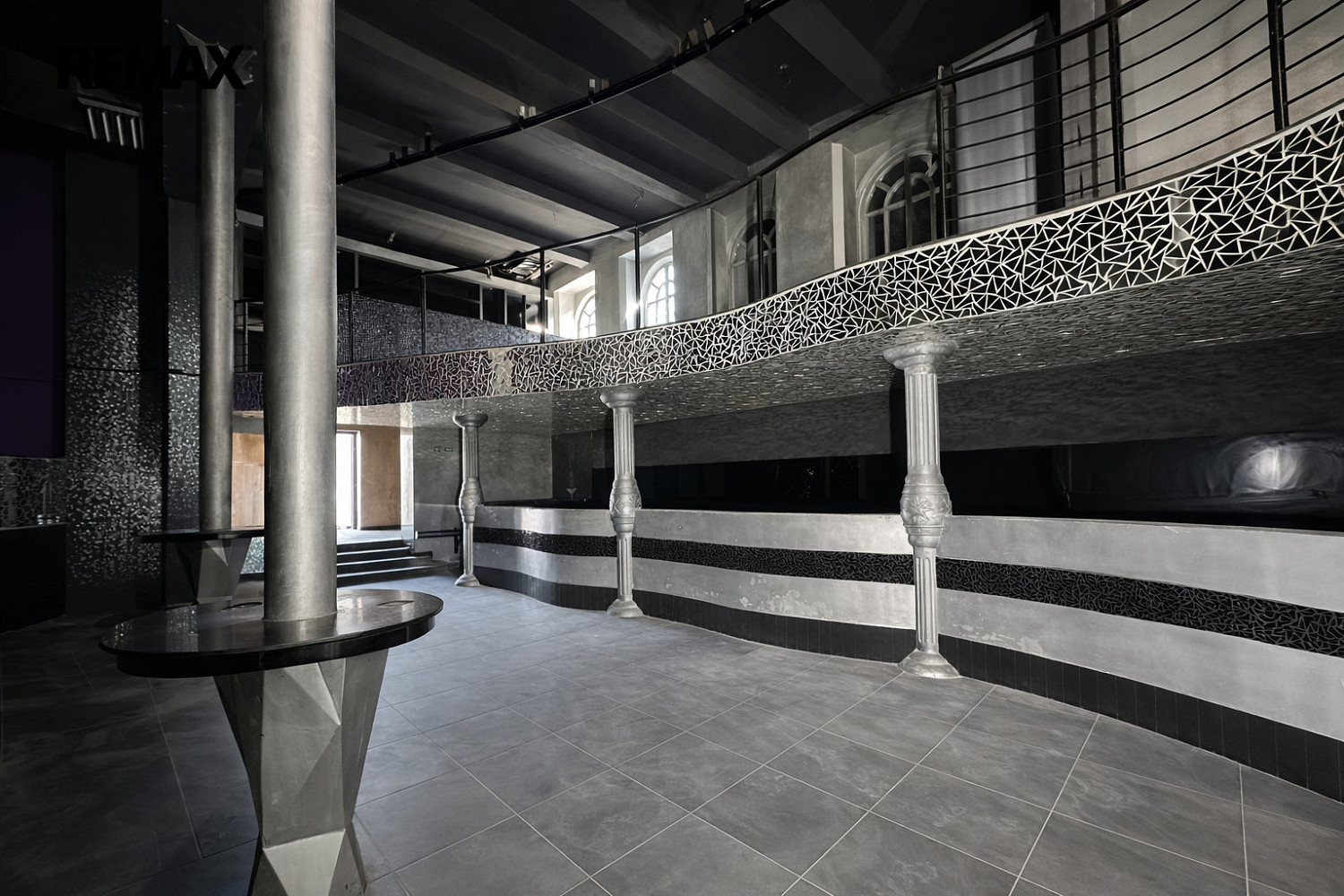 Pronájem obchodních prostor 595 m² – další