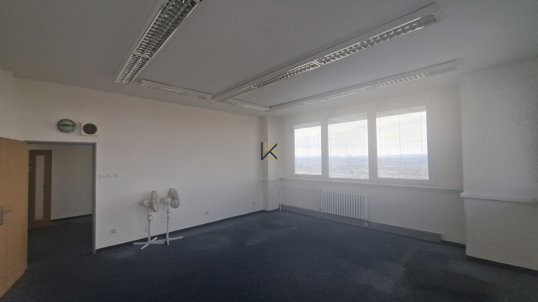 Pronájem kanceláře 52 m² — photo 4