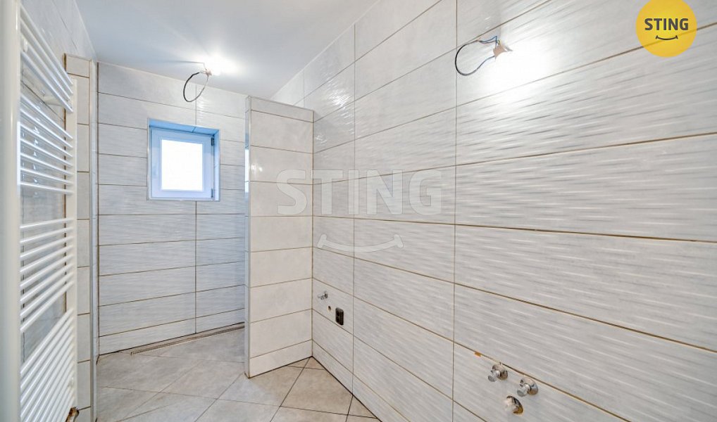 Prodej domu 270 m² s pozemkem 615 m², Strachotín – náhled fotky 18