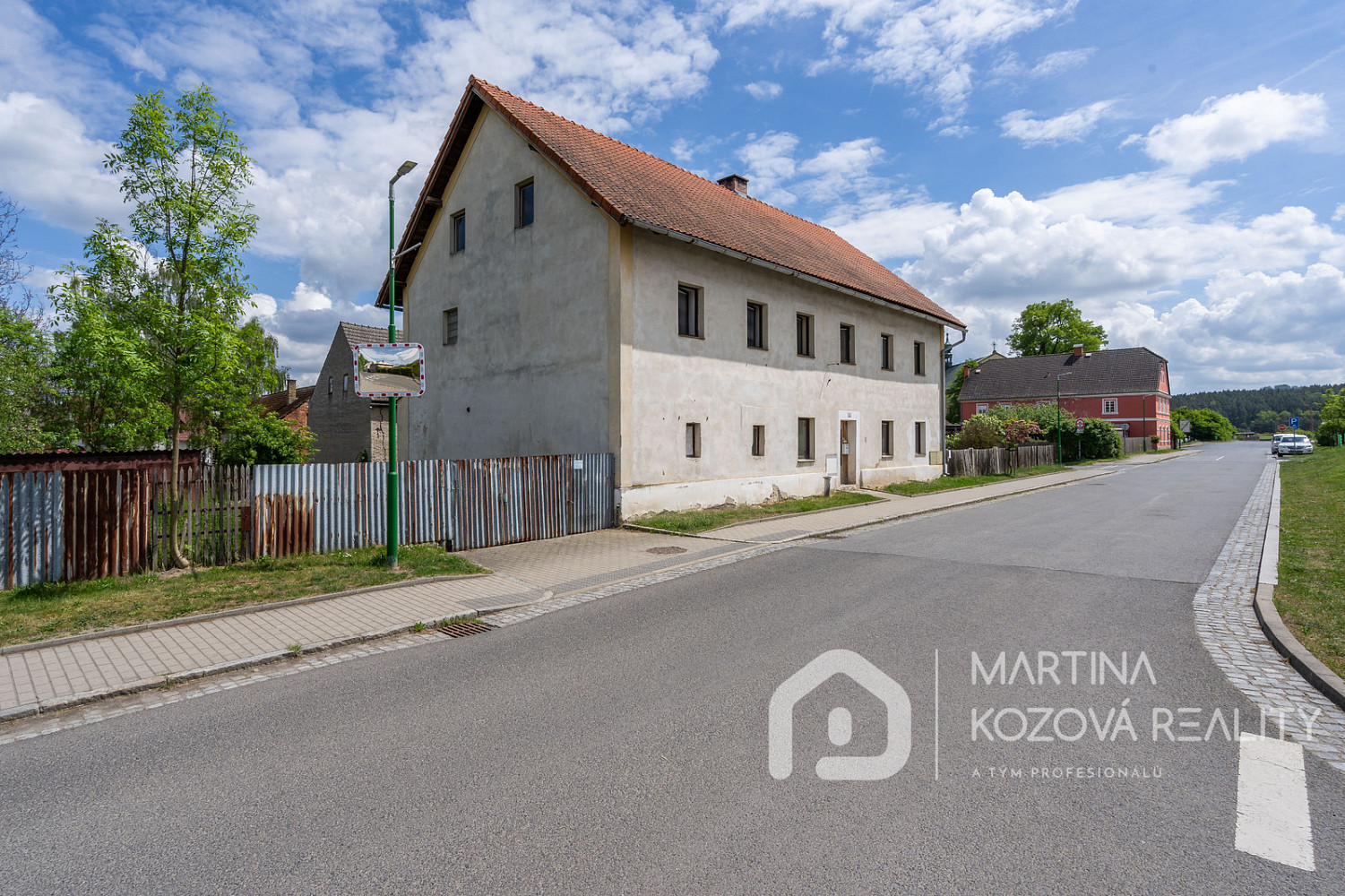 Prodej domu 400 m² s pozemkem 1 459 m²