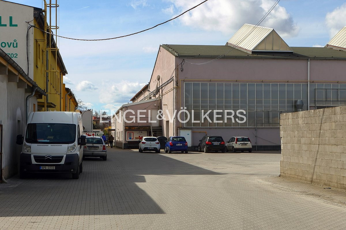 Pronájem komerčního objektu (jiného typu) 1 450 m² – fotografie 5