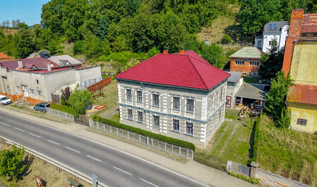Prodej domu 213 m² s pozemkem 1 424 m², Horní Police – náhled fotky 2