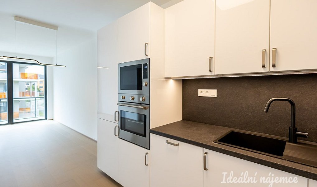 Pronájem bytu 2+kk 52 m², Praha – náhled fotky 2